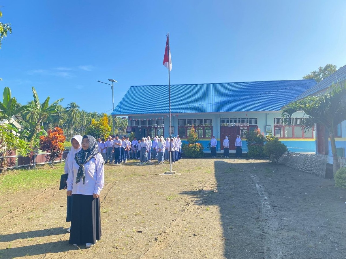 “Di bawah sang Merah Putih, kita belajar disiplin, menumbuhkan semangat, dan bersama membangun generasi penerus bangsa.”