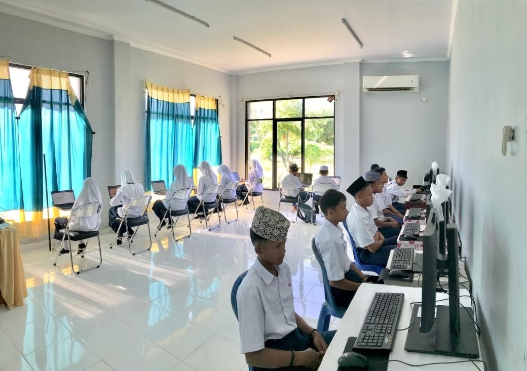 “Belajar hari ini, menguasai teknologi, dan membangun masa depan yang lebih gemilang.”